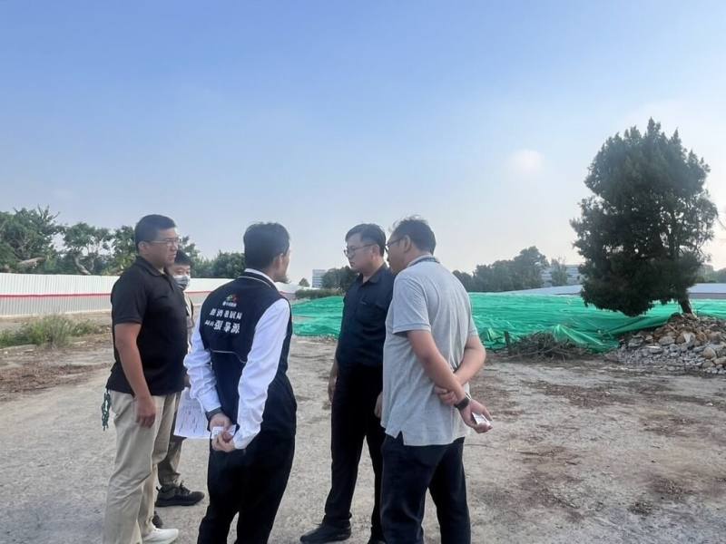 台積電中科擴二新廠將開工，台中市政府18日說明，將協助相關審查作業流程，以利台積電早日進場施工，市府經發局日前也前往基地現勘了解進度。（台中市政府提供）