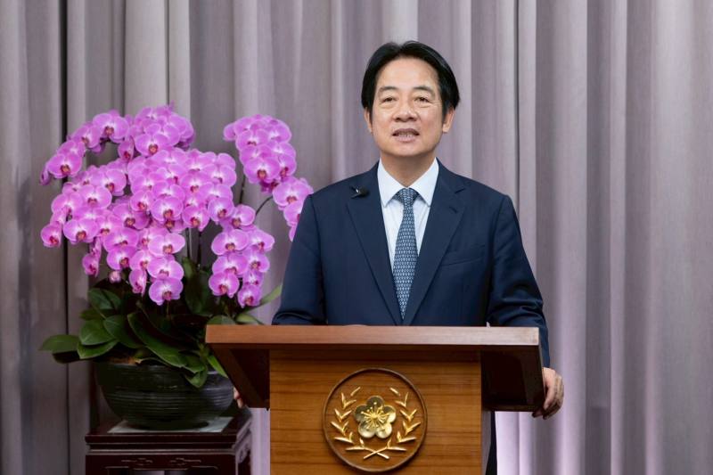 賴清德總統18日上午參觀總統府「BEHIND THE CHAMPION：冠軍之路」全新特展開展活動