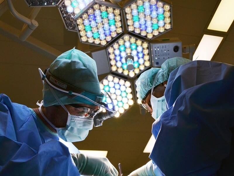 醫學手術示意圖。（圖取自Pixabay圖庫）