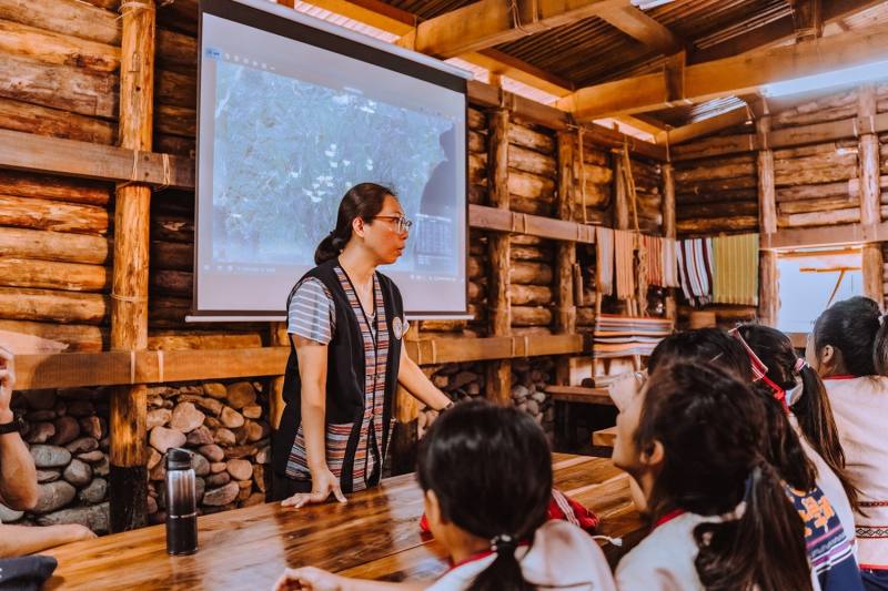 宜蘭縣武塔國小學生在真實情境中與文化對話強化自我身分認同