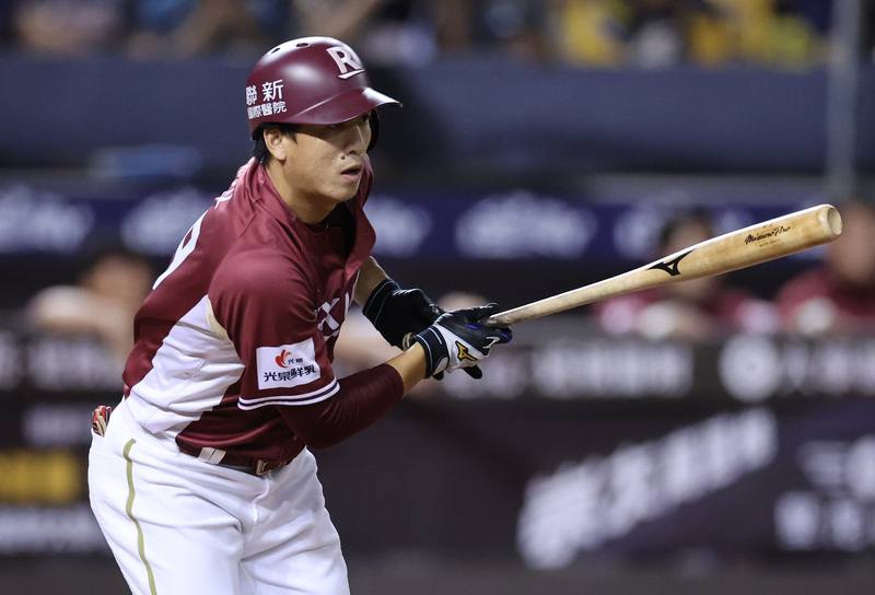 The Monkeys' leadoff batter Lin Li hits a solo home-run in the game against the CTBC Brothers at the Taipei Dome on Sunday. CNA photo Oct. 19, 2025