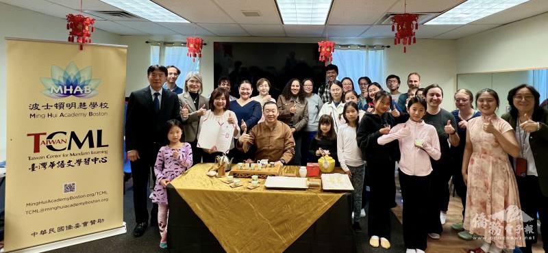 中秋慶祝活動全員合影