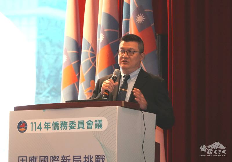 內政部政務次長馬士元以「全民總體防衛韌性」為題進行講座