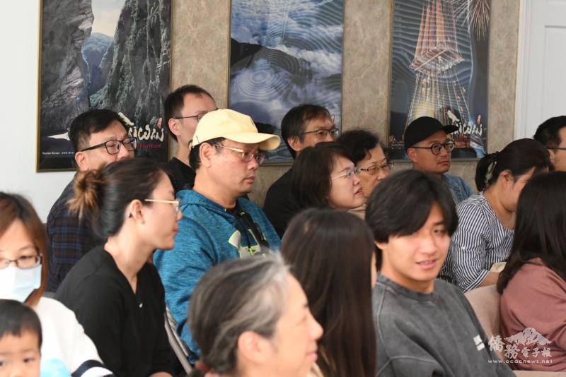 A full house enjoys the debut of Formosan Groove