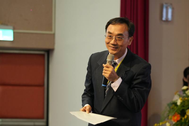 國立嘉義大學師資培育中心蔡明昌主任介紹新任師培主管