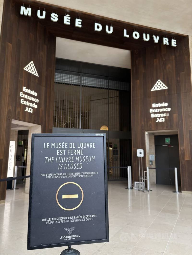 法國巴黎羅浮宮19日發生竊案，隨即閉館以便警方調查。4名竊賊闖入羅浮宮的「阿波羅長廊」展廳竊走8件「歷史價值無可估算」的展品