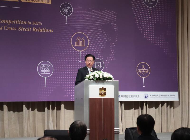 大陸委員會（陸委會）21日在遠東香格里拉飯店召開「美中競爭下的中國大陸情勢與兩岸關係」國際研討會。國安會秘書長吳釗燮出席致詞強調，中國有擴張主義動機，聲稱對台擁有主權，軍事活動持續猖獗，台灣不是唯一也不是最後一個目標