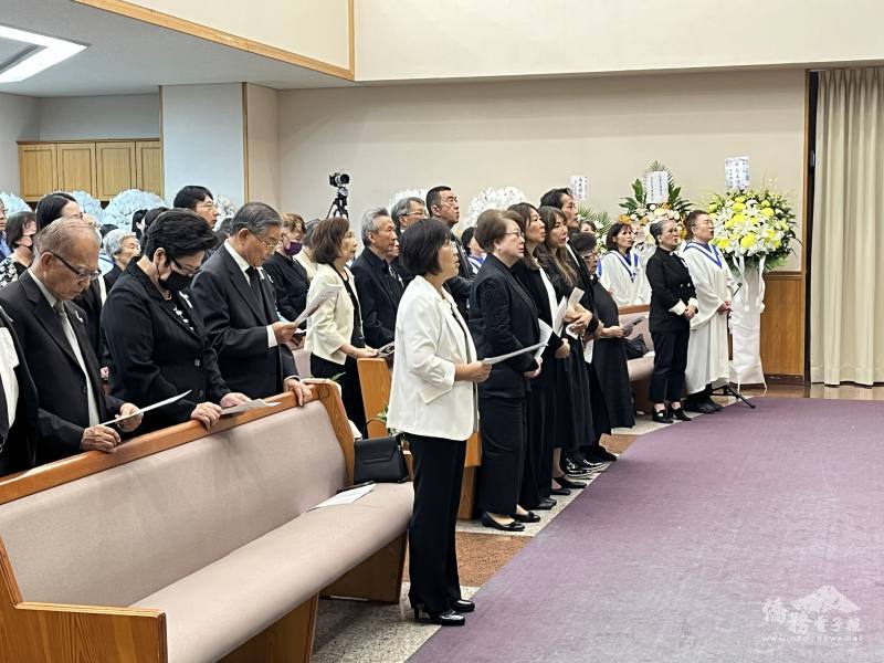 僑務委員會委員長徐佳青親臨致唁