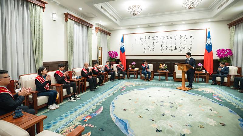 賴清德總統21日下午接見「第63屆十大傑出青年」當選人暨國際青年商會中華民國總會陪同人員，肯定十傑當選人不僅是個人榮耀，也象徵國家持續向上的力量