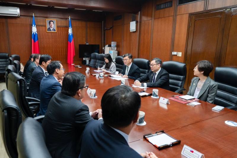 外交部政務次長陳明祺接見「世總」總會長熊強生一行