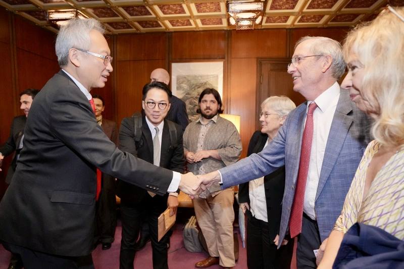 外交部政務次長吳志中歡迎「諾曼基金會贊助之歐洲兩岸專家學者團」