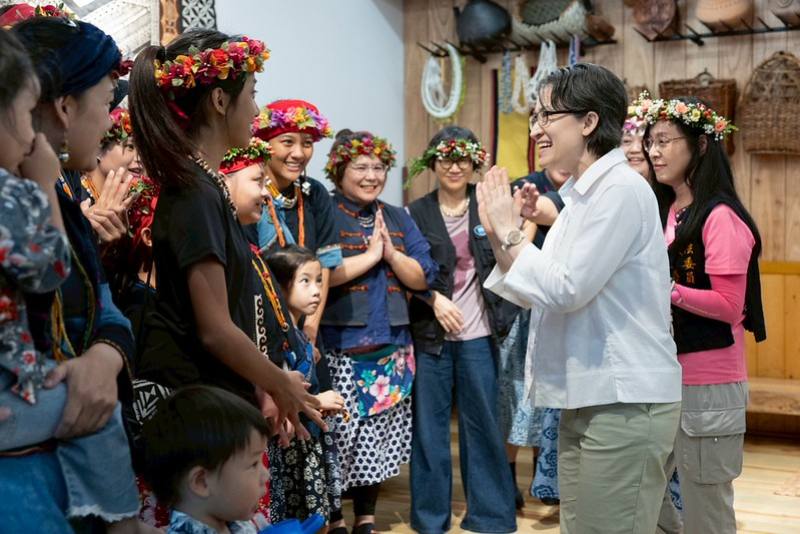 蕭美琴副總統24日前往臺東參訪「就藝會─臺東表演藝術創生基地」