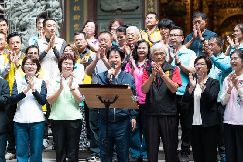 總統致詞，強調將讓國家更安全、發展經濟以照顧全國民眾