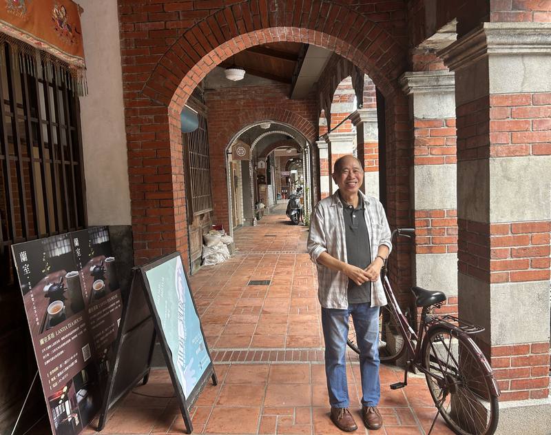 特展「由街到接–林會承教授大溪研究的啟程與傳承」25日在桃園市大溪區舉行開幕式及座談，學者林會承（圖）出席分享他投身文資研究45年的心路歷程