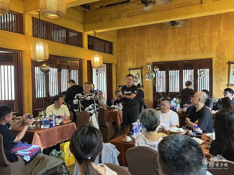 駐越南代表處大使劉世忠於餐會中致詞