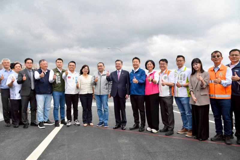 行政院長卓榮泰視察「國道1號五股交流道增設北入及北出匝道改善工程」