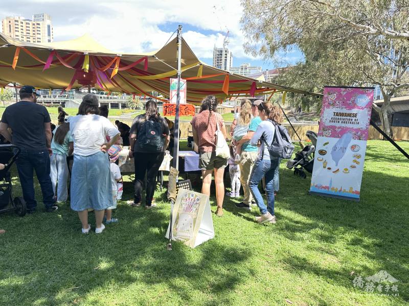 南澳台灣同鄉會以「台灣經典童玩」為主題，吸引親子攜手同遊，歡度充滿童趣的美好時光