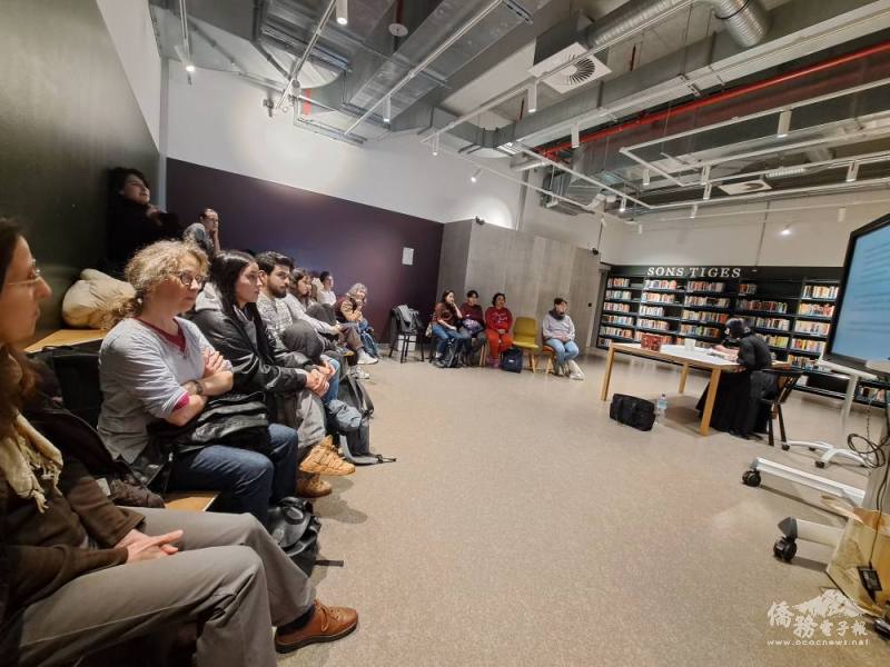 德國杜賽道夫中央圖書館首次舉辦臺灣漫畫德文譯本分享活動