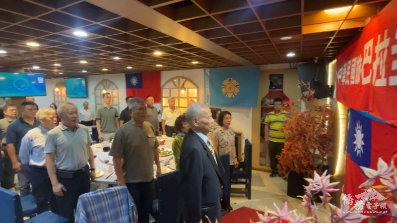 活動開始前，全體齊唱中華民國國歌