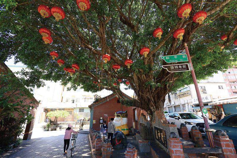 老街的起點為土地公廟