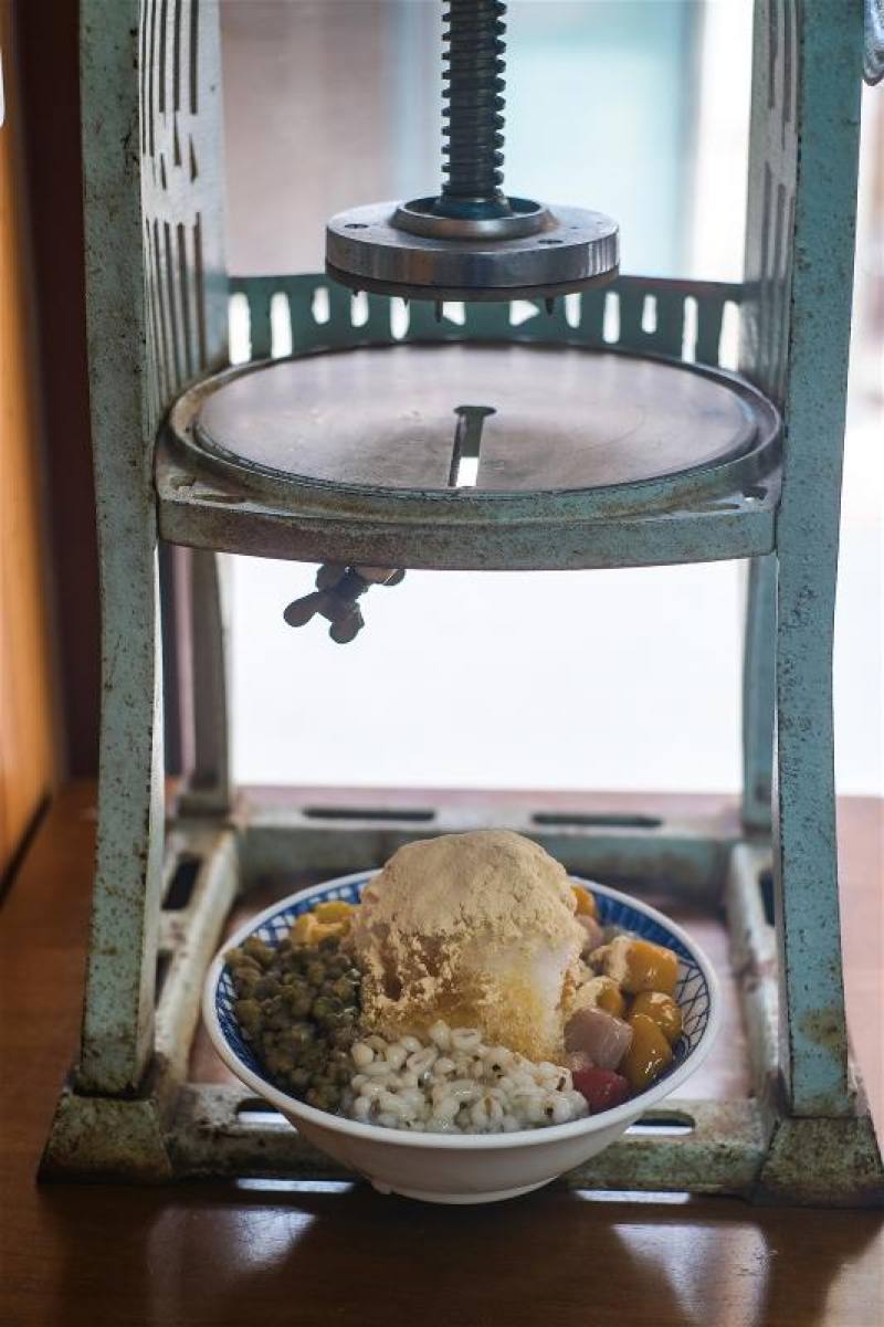 到九份嚐一碗芋圓冰，是旅人的定番