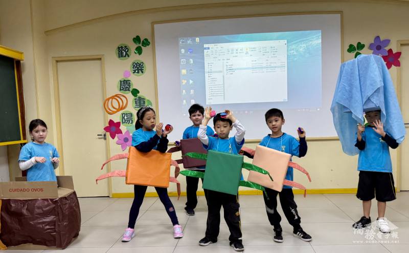 聖儒小朋友精彩的表演