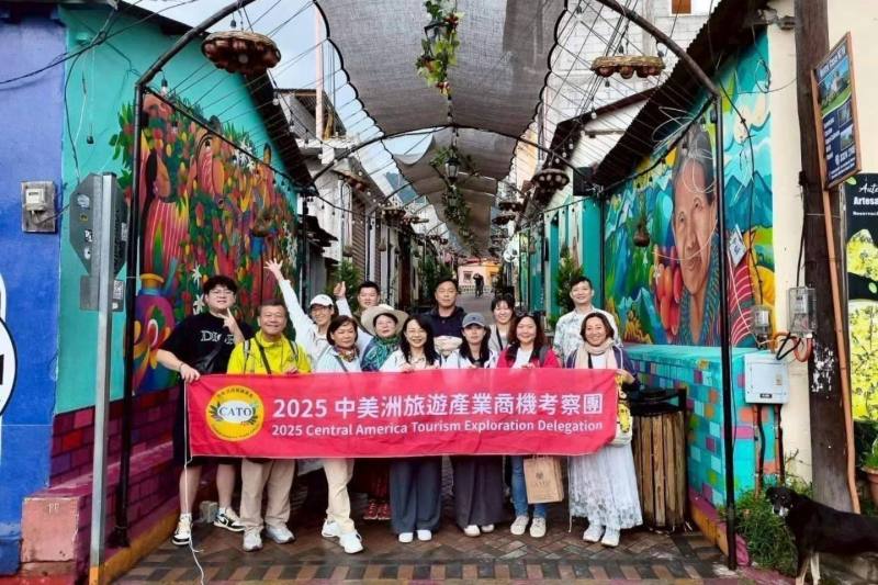 觀光踩線團參訪瓜地馬拉阿蒂特蘭湖（Lago de Atitlán）周圍景點