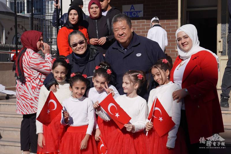 參與此次國慶活動的部分教師合影留念