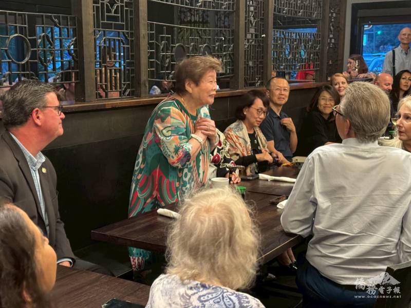 Mayor John E. Dailey with Dr. Lucy Ho by Liang Yu Hsia.