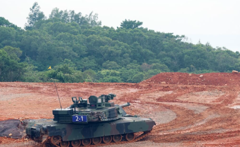 圖為陸軍M1A2T戰車7月在新竹坑子口訓場實施實彈射擊訓練。（中央社檔案照片）