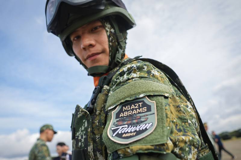 陸軍：M1A2T成軍紀念臂章是榮耀象徵官兵收執紀念|國防| 僑務電子報