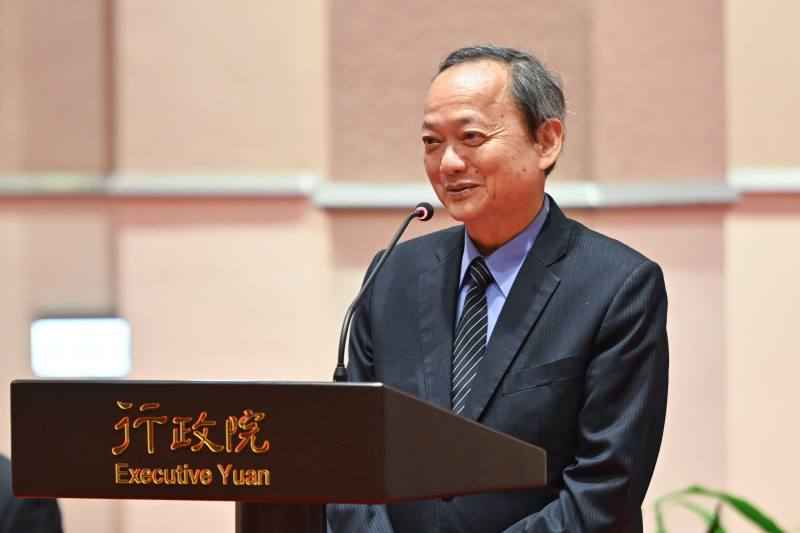 行政院副院長鄭麗君接見第35屆醫療奉獻獎得獎人