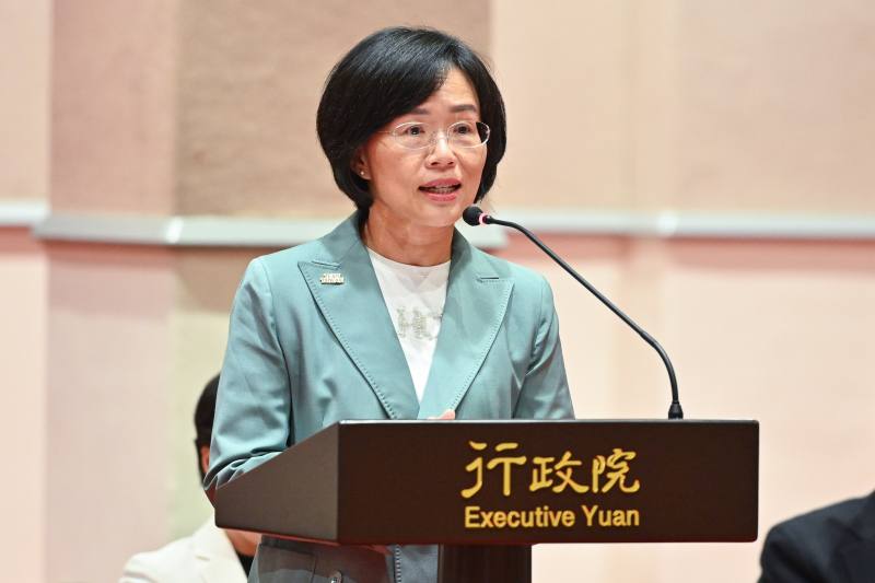 行政院副院長鄭麗君接見第35屆醫療奉獻獎得獎人