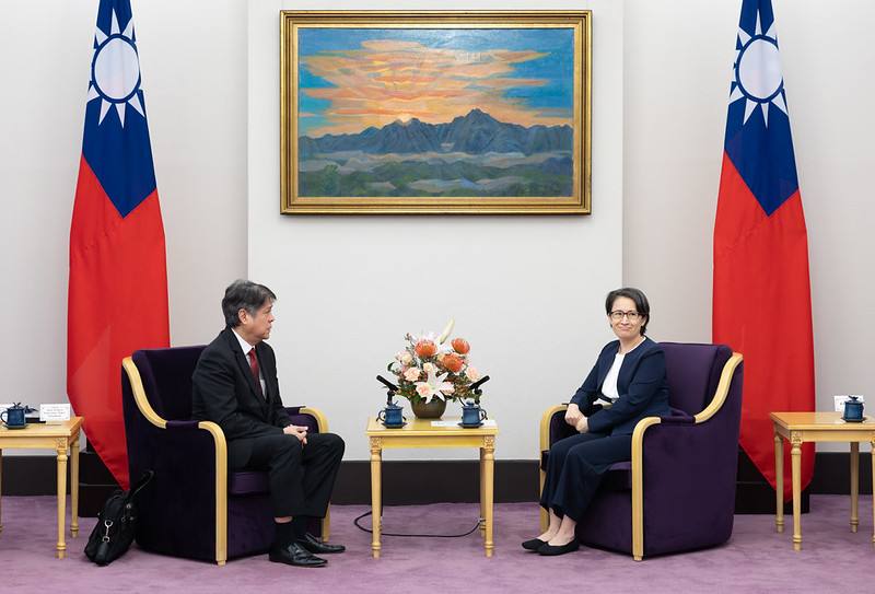 副總統接見「菲律賓參議員龐吉立南伉儷」