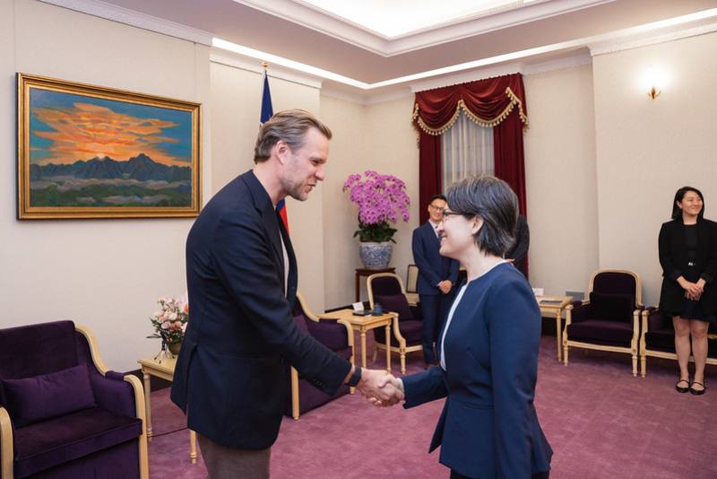 蕭美琴副總統31日上午接見美國智庫大西洋理事會「2025年跨大西洋高階訪問團」