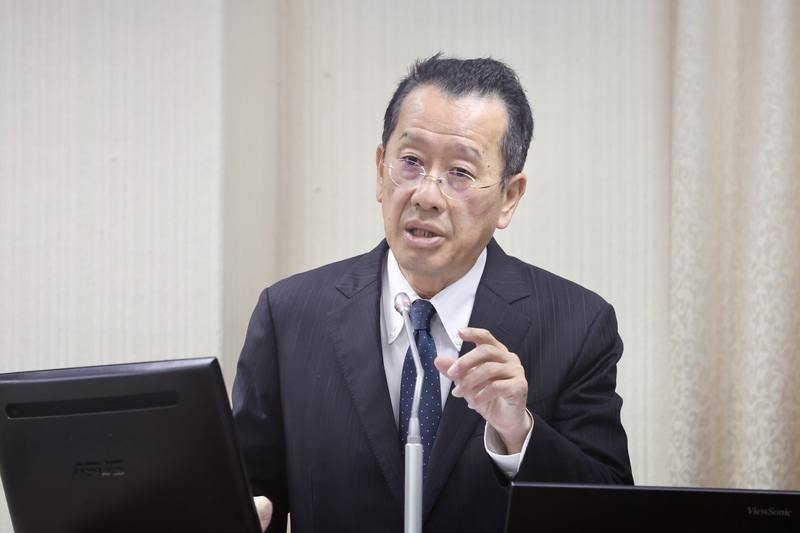 立法院外交及國防委員會3日上午邀請國防部長顧立雄專案報告「近年國軍各項軍事工程落後及軍、商購案延宕原因分析及具體應處作為」，並備質詢