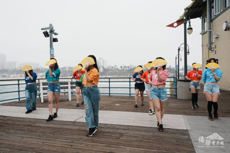 表演《I'm Not Yours》舞蹈