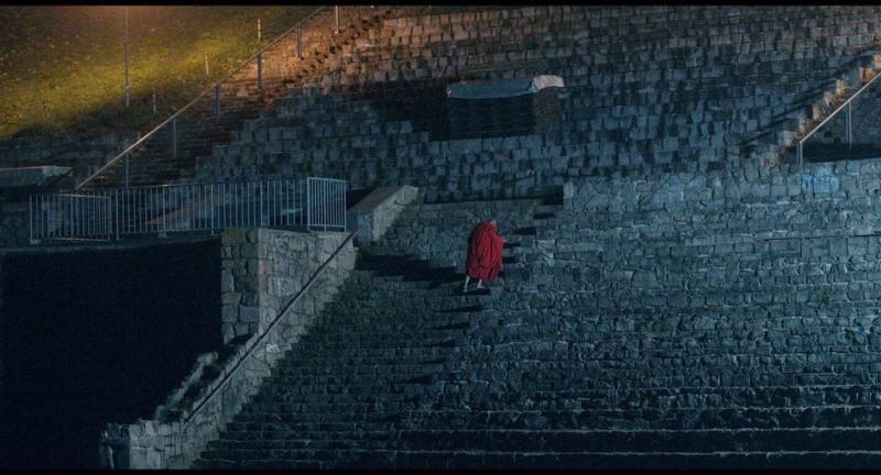 知名導演蔡明亮「行者」系列的最新作品「夜行」1日在捷克伊赫拉瓦影展首映。「夜行」總長僅38分鐘，是蔡明亮行者系列中最短的作品，拍攝與後製也僅用約10天完成。（汯呄霖電影提供）