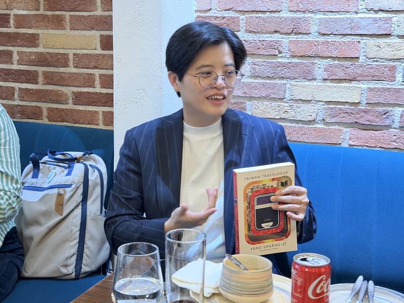 台灣當代小說家楊双子（圖）4日在印度暢談她在著作「台灣漫遊錄」中欲傳達的理念，並盼書中對女性情誼的描繪，讓印度對性別平權有別於傳統的想像