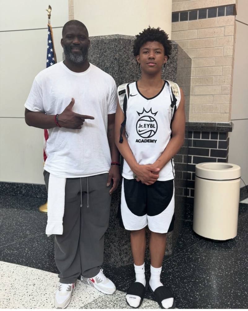 前美國職籃NBA灌籃大賽冠軍得主萊德（左）的兒子萊德四世（右），從4歲開始接受籃球訓練，很期待有機會能幫台灣打球。（Vanessa Rider提供）