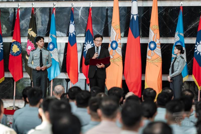 花蓮光復商工校長陳德明先生致感謝詞