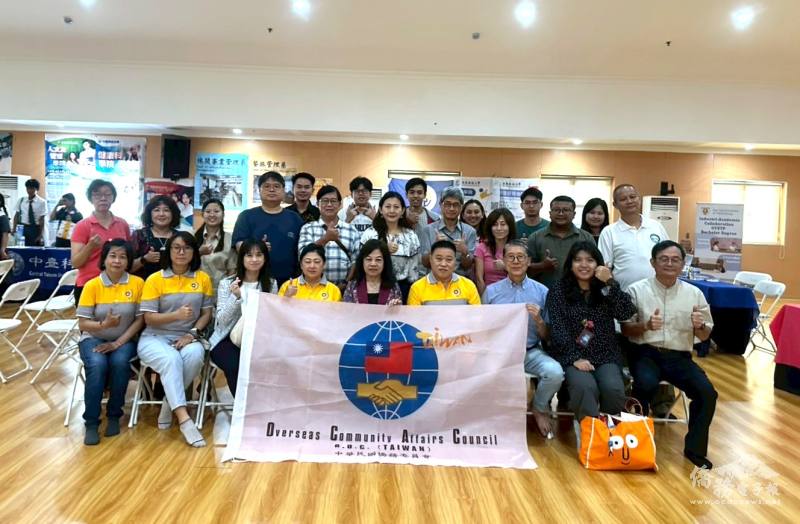 招生團第2站來到雅加達，首次安排到印尼慈濟學校辦理招生說明會，該校印尼學生用親切且標準的華語與師長們打招呼及互動，令大家印象深刻