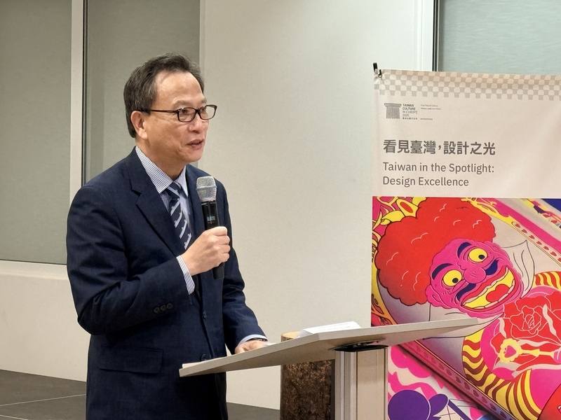 「看見台灣，設計之光」特展7日於柏林開幕。駐德代表谷瑞生致詞時大玩文字梗，以幽默方式詮釋德國，指出德國（Germany）跟台灣的設計一樣，擁有很多（many）「良善（Good）、卓越（excellent）與創新（renovation）」。