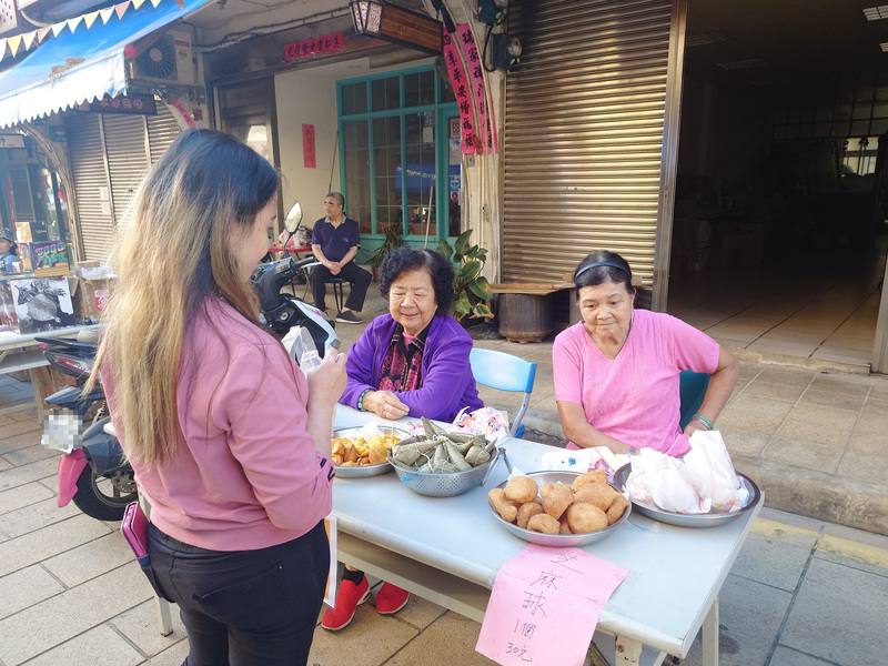 2025馬祖語國家語言生活節8日至9日在連江縣南竿鄉馬祖村舉行，當地村民也擺攤賣傳統美食共襄盛舉。