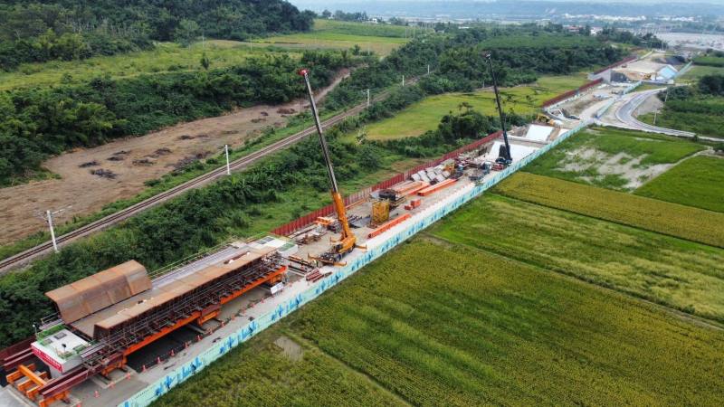 山里高架橋是花東鐵路雙軌化計畫中關山(不含)－山里重點項目之一