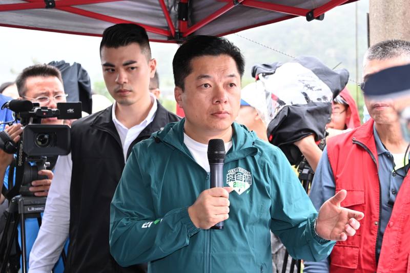 行政院長卓榮泰視察蘇澳溪分洪工程