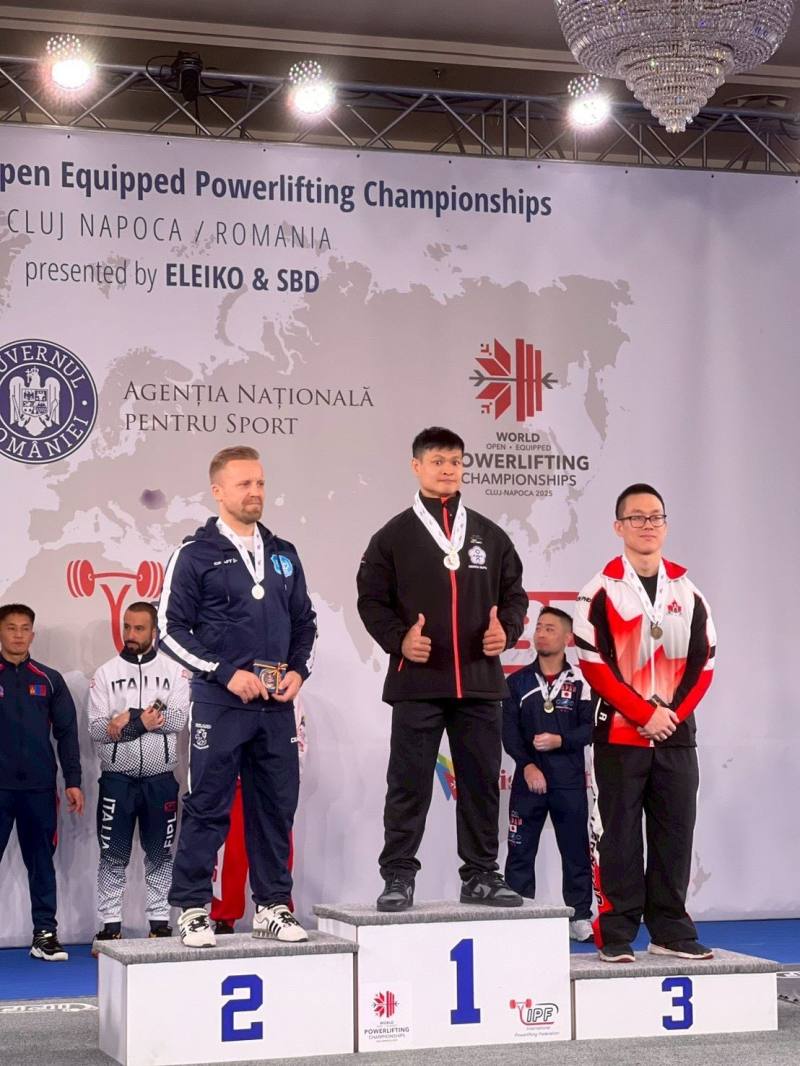 2025+年世界公開裝備健力錦標賽第2天賽事，謝宗庭在男子66公斤級硬舉項目，為我國再添1金。