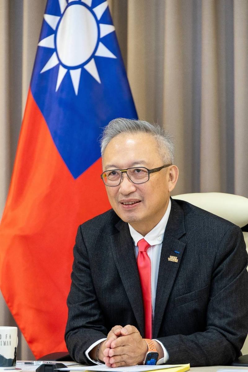 外交部政務次長吳志中強調，台灣是展現民主韌性與自由價值的解方，象徵自由世界的關鍵力量。