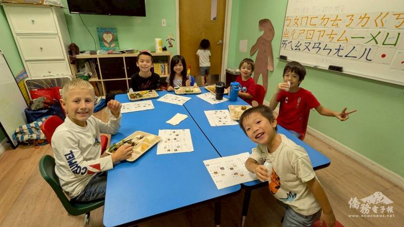 拿到自己以華語點的餐，吃起來特別香