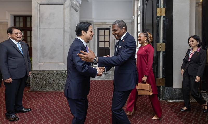 賴清德總統14日上午會晤「聖克里斯多福及尼維斯聯邦總理德魯（Terrance Drew）伉儷乙行」